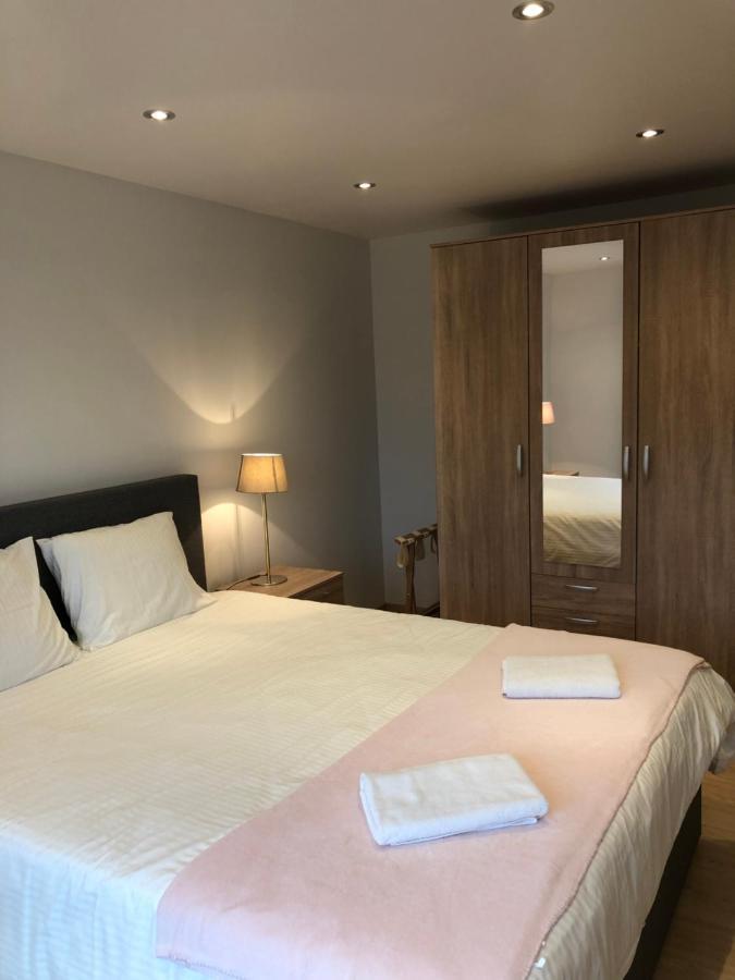 Pegasus I - 2 Chambres De Luxe, Cuisine, Salon, 2 Terrasses Et Sauna فيلسالم المظهر الخارجي الصورة