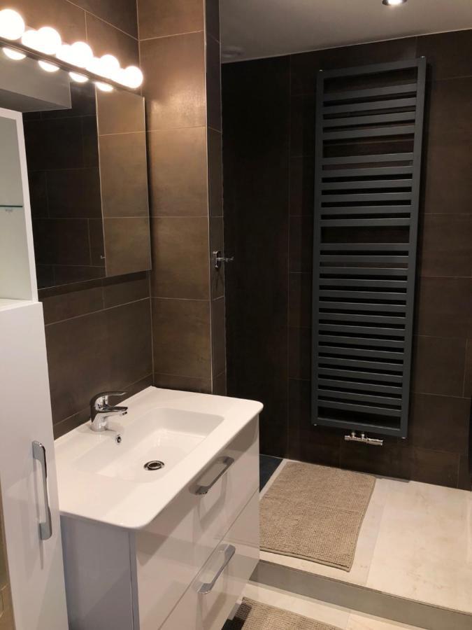 Pegasus I - 2 Chambres De Luxe, Cuisine, Salon, 2 Terrasses Et Sauna فيلسالم المظهر الخارجي الصورة